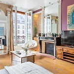 3p Baroque With Rooftop View Διαμέρισμα *