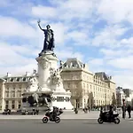 3p Baroque With Rooftop View Διαμέρισμα *