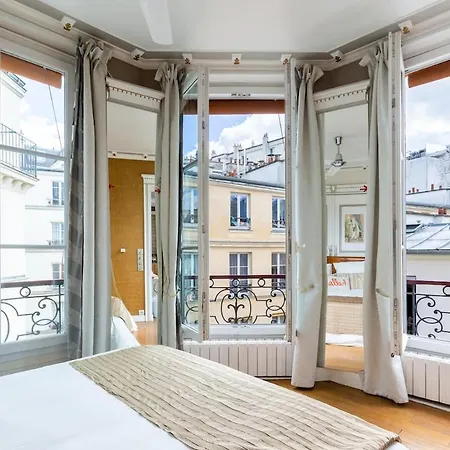 Appartement 3p Baroque With Rooftop View Parijs