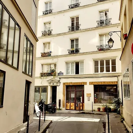 3p Baroque With Rooftop View Appartement Parijs