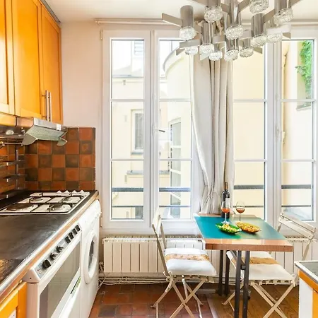 3p Baroque With Rooftop View Apartament