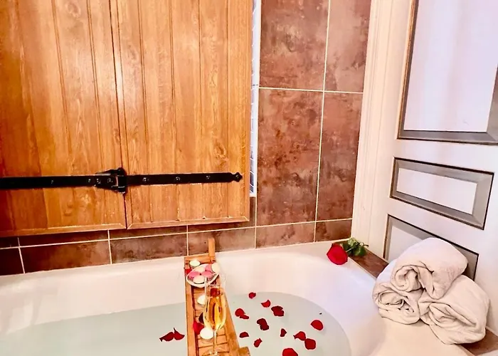 3p Baroque With Rooftop View *